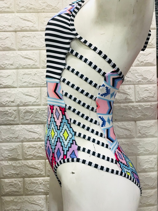 Traje de baño con tiras alos lados cheap